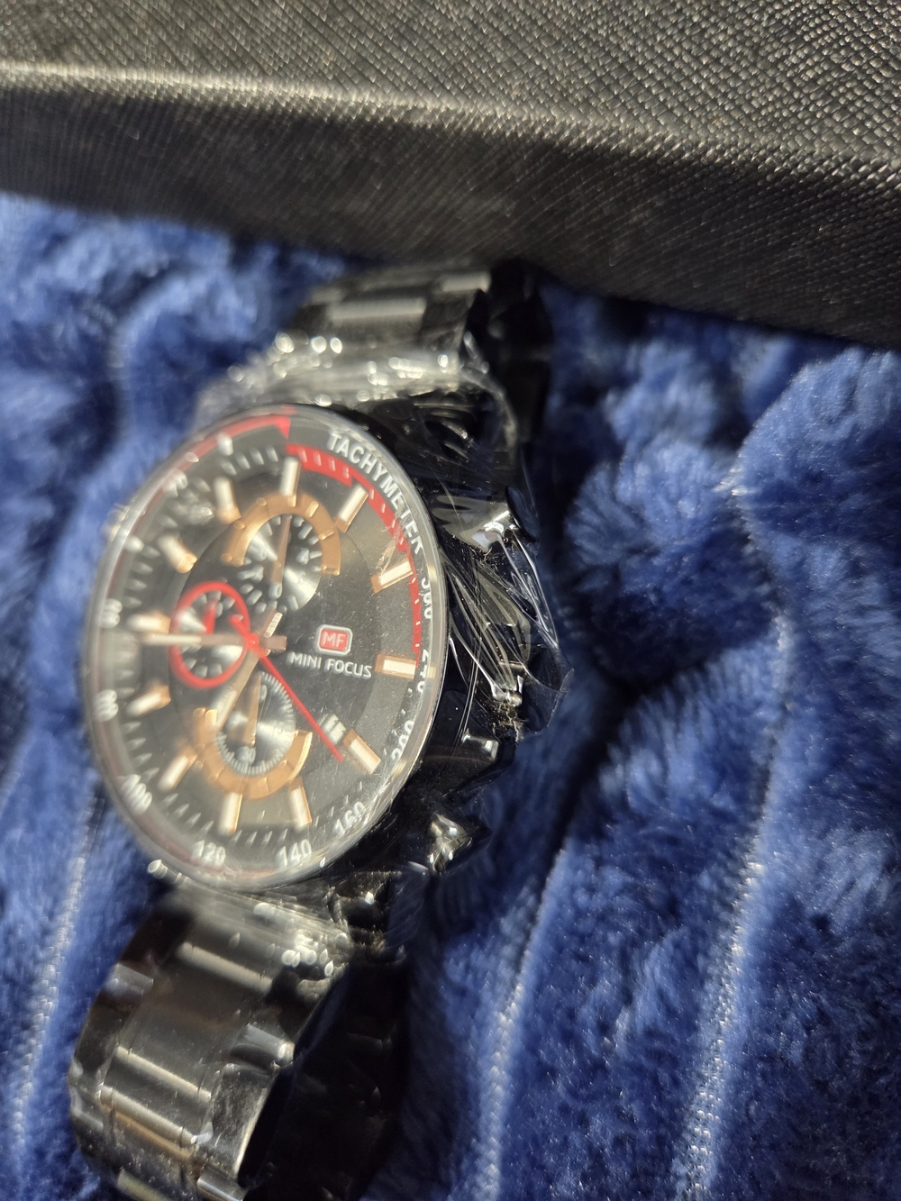 Black and Rose Gold Men’s Stainless Steel Wristwatch